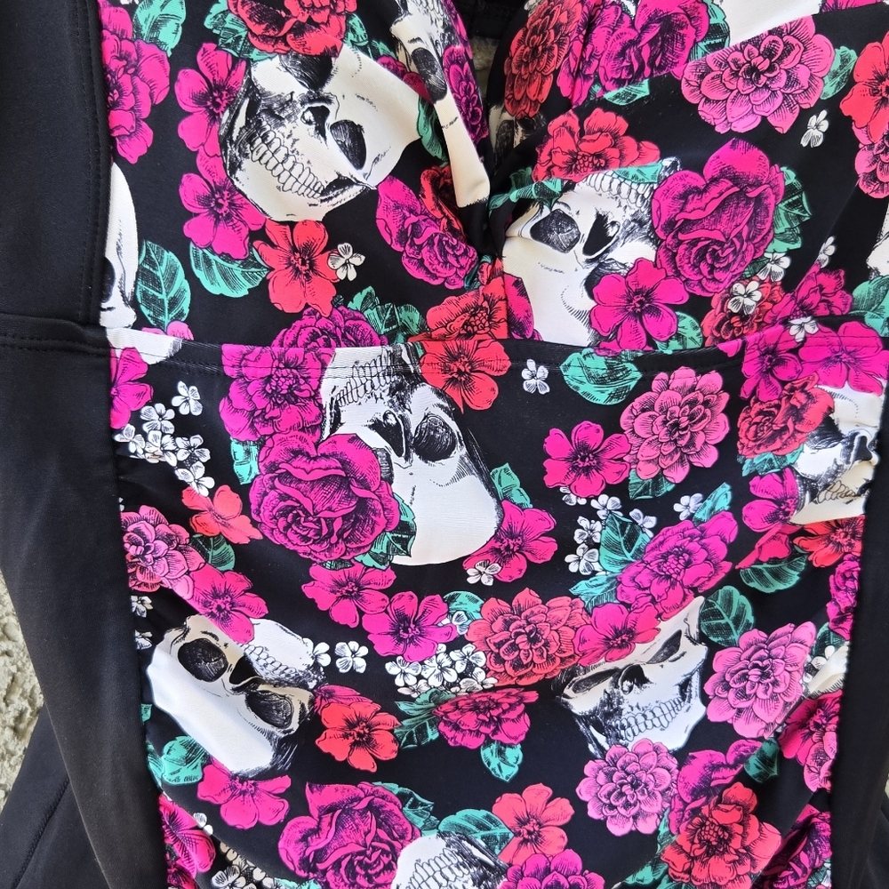 Torrid Pink Skull Rose One Piece Swimsuit - Picture 5 of 10